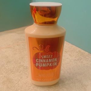 Bath and Body Works Lotion 🍂